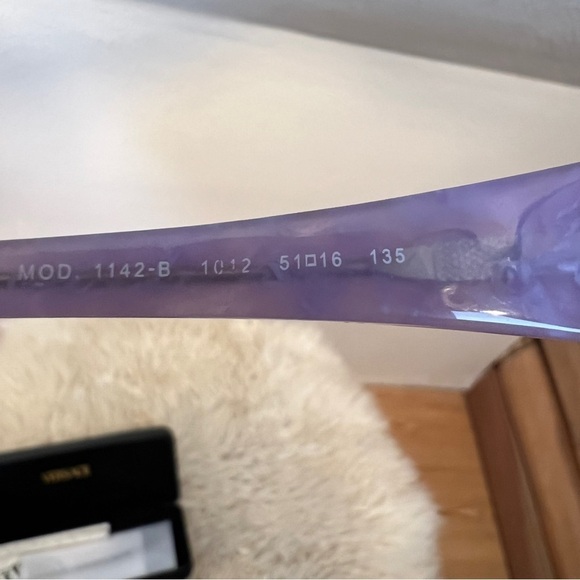 VERSACE Lavender metal Frames w/Plastic Arms. Medusa Logo at temples - Picture 6 of 6